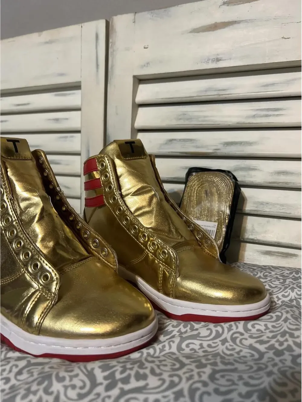 Authentic Trump Never Surrender High-Tops Gold Shoes M7, W9